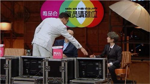 郭敬明握手会视频,粉丝热情高涨